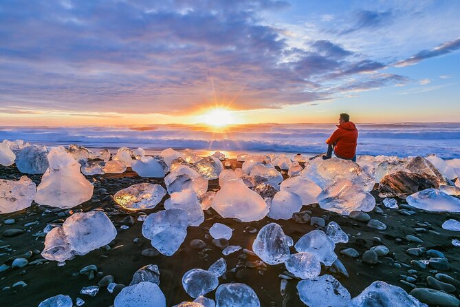 3-Day Northern Lights Hunt & Glacier Lagoon Tour - Day three: black sand, two waterfalls, and a geothermal finish