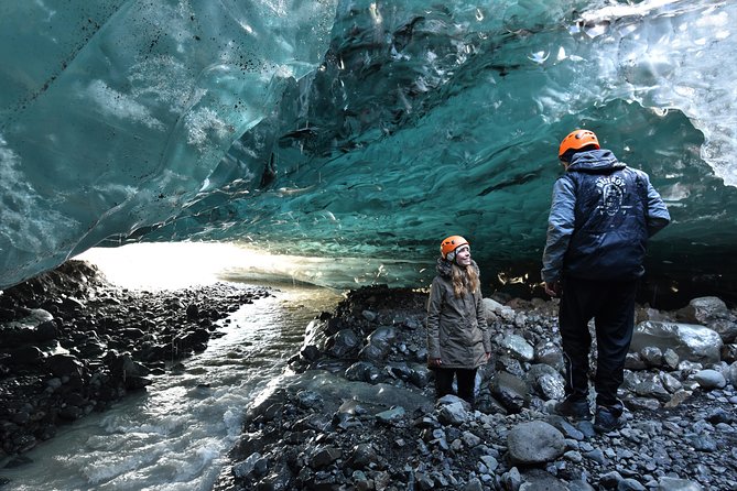 4 Day Blue Ice Cave, South Coast, Golden Circle, Snæfellsnes & Northern Lights - Key points at a glance