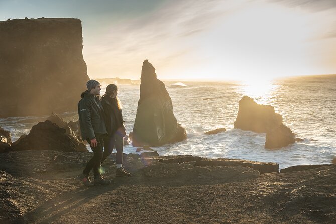 6-day Ultimate Iceland Tour: Photography and Northern Lights - Day 1: Reykjanes geology, steam, cliffs, and fresh lava