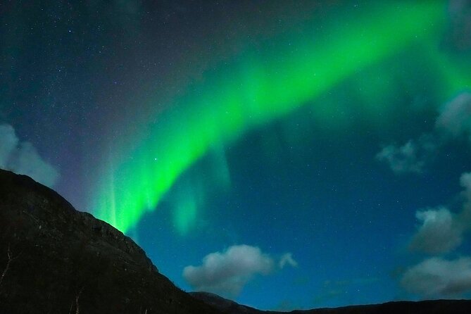 7 hours Tromsø Aurora Tour: Photos, snacks & warm drinks included - What the $102.26 Price Buys You