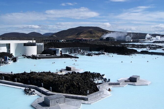 8-Days Northern Lights Exploration Small Group Tour from Reykjavík - The Golden Circle adds the classic Iceland trio