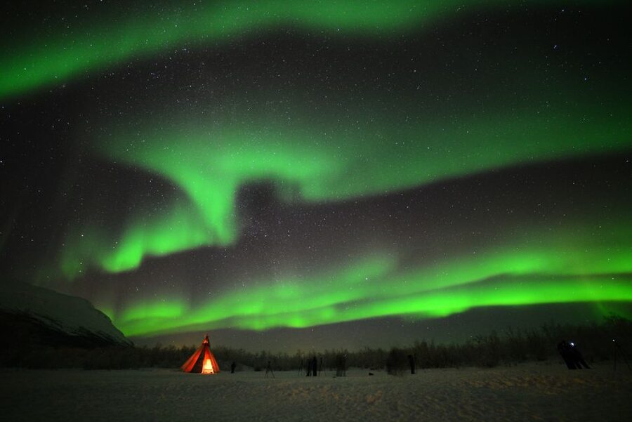 Abisko: National Park Northern Lights Photo Tour - What the wilderness camp adds
