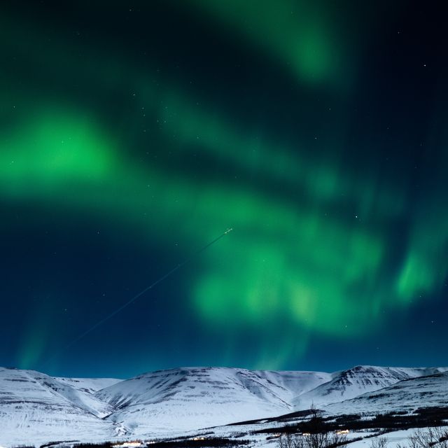 Akureyri: Northern Lights Photography Tour - Who should book this Akureyri aurora tour?