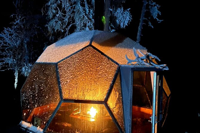 Aurora Borealis Dinner in a Glass Igloo - How the aurora chasing works