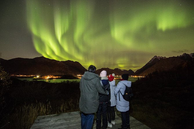 Aurora Capture with Photographer - Why eight people is the right group size