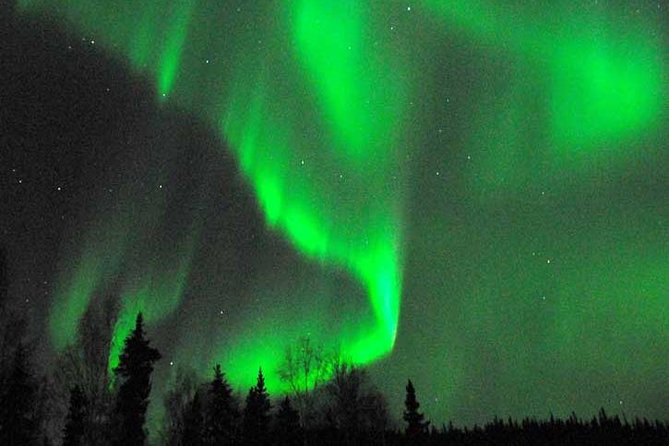 Aurora Chaser Tour - Leaving Fairbanks and passing the university campus