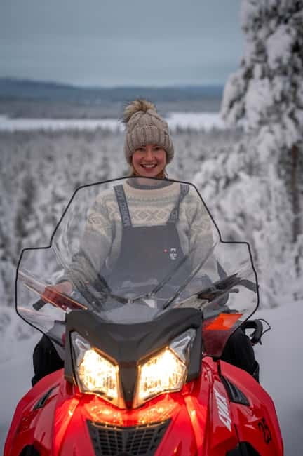 Aurora Hunt on Snowmobile - small groups - Leaving Kiruna for a darker sky