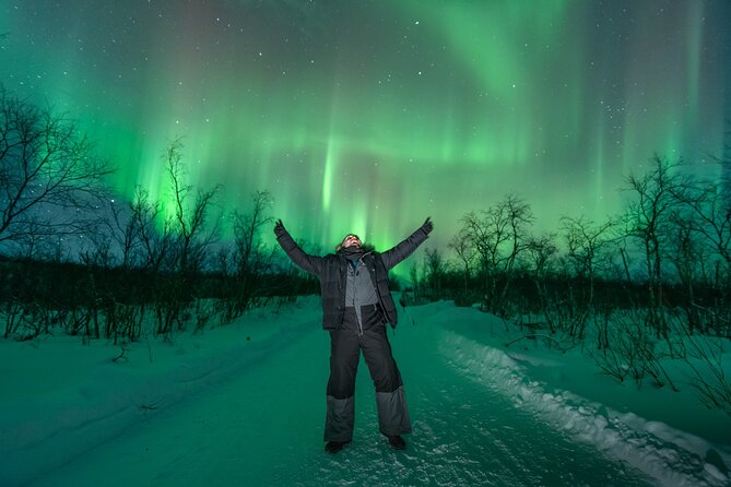 Aurora Hunt with the campfire and professional photographer - Leaving Tromso and following the clear sky