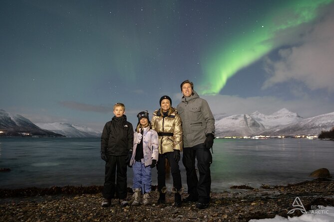 Aurora Safari Chase by big bus, free Photos, toilet onboard - Photos are useful, but check the resolution