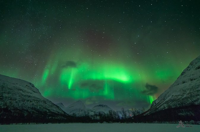 Aurora Safari Minibus, private locations all around the region - Camera help, tripods, and free photos