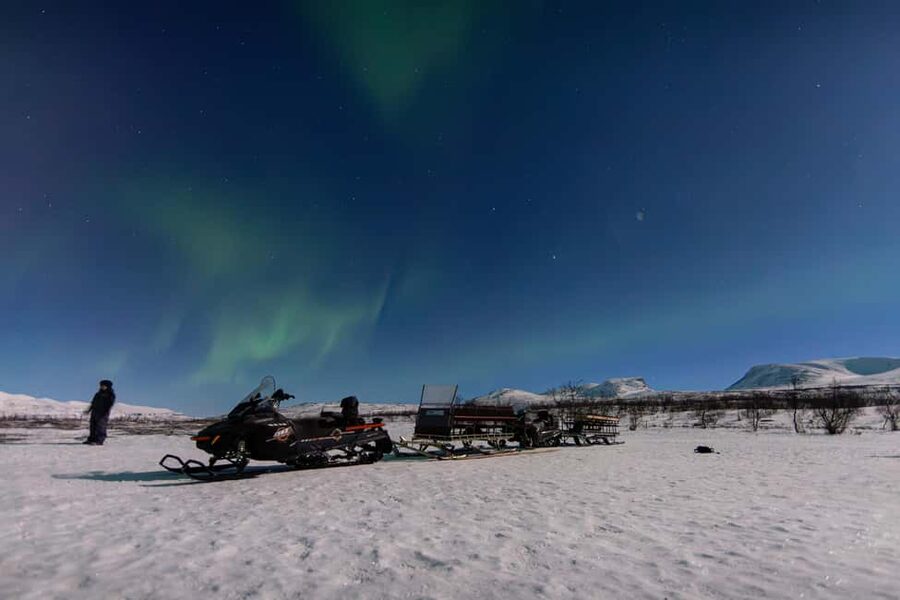 Aurora Snowmobile Sled Tour - Why Abisko is a strong aurora base