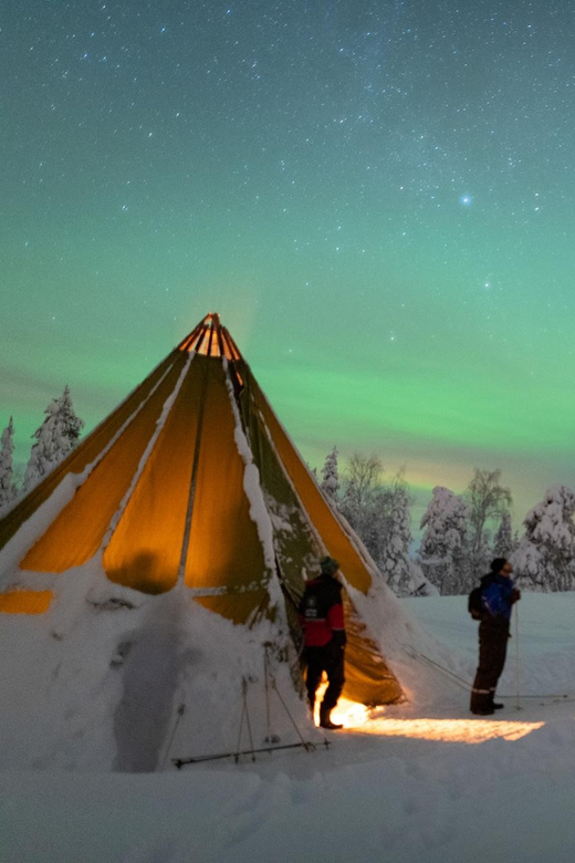 Auroras Northern Lights in Saariselka - Pickup, winter clothing, and the first part of the outing