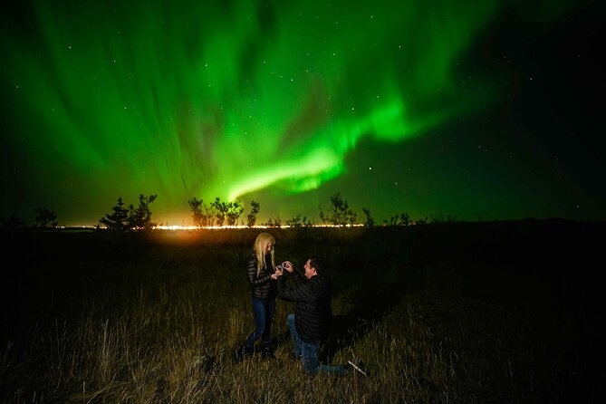Award Winning Private Northern Lights Tour with All Inclusive - The guide makes or breaks the evening