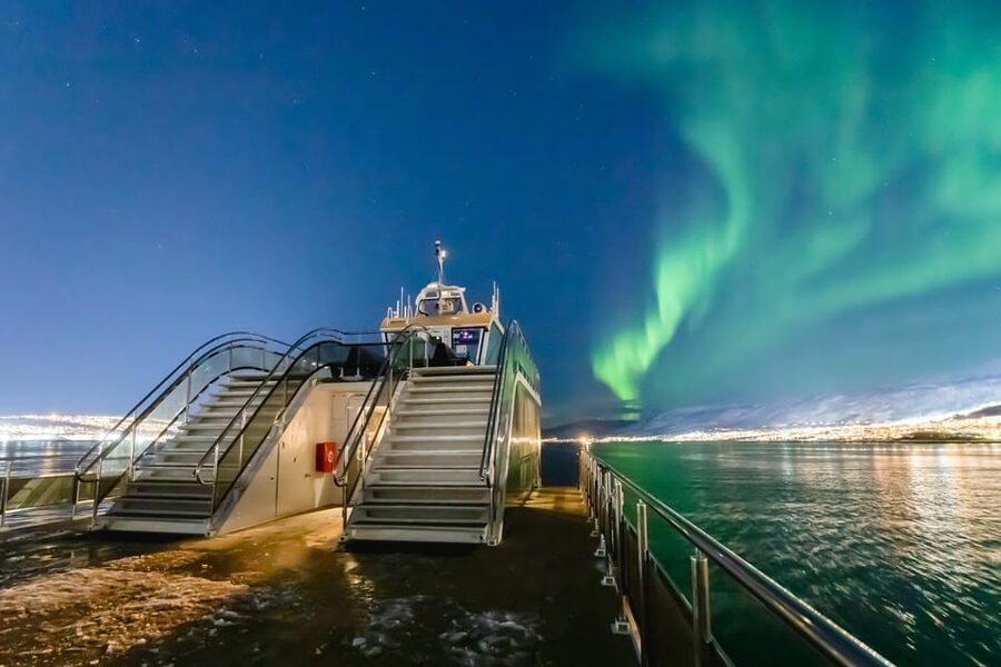 Bodø: Northern Lights Cruise - When the aurora appears, head outside