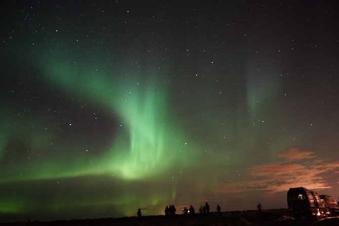 Chasing Aurora Borealis with Warmth and Treats in Premium Tour! - Photographing the aurora without fancy equipment