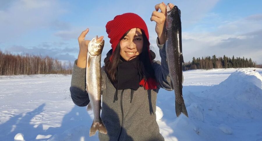 Chena Lake: Aurora Borealis Viewing & Ice Fishing Adventure - Setting up your ice-fishing spot
