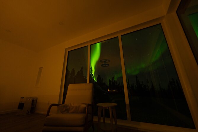 Cleary Summit Aurora Glass House Luxury Northern Lights Tour - What happens when the lights appear