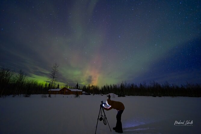 Face The Outdoors Northern Lights Tour Solo Traveler - Working with Michael on aurora photography