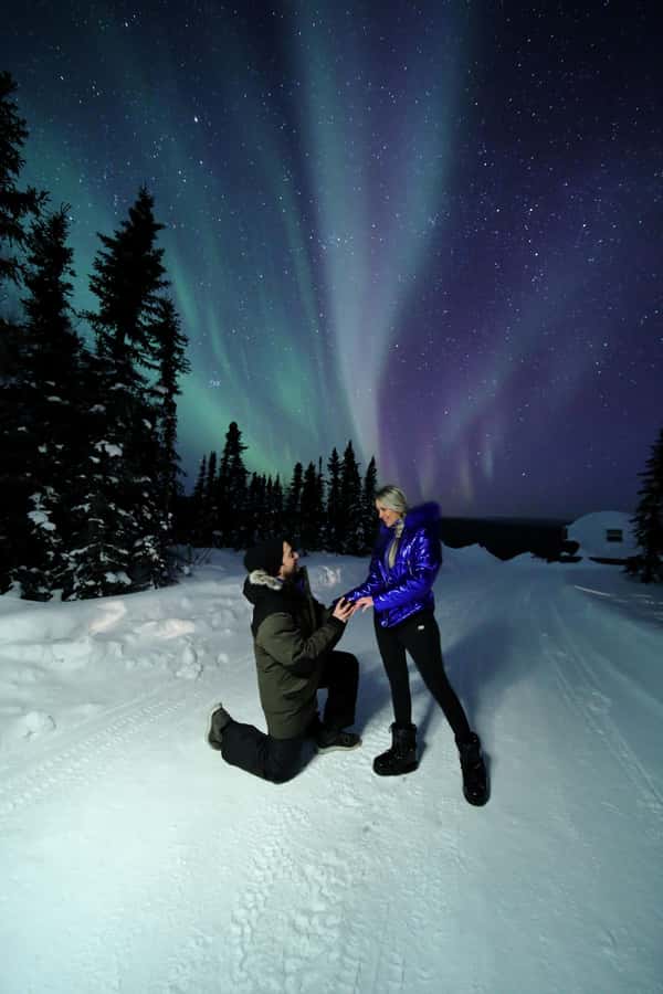 Fairbanks: Northern Lights Adventure with Photos & HOT PIZZA - Who will enjoy this most