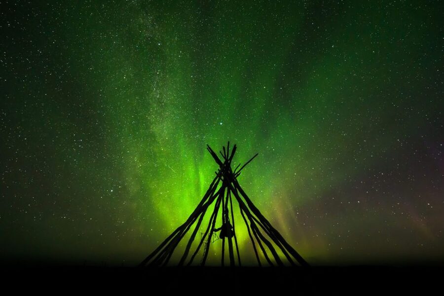 From Alta: Nighttime Northern Lights Spotting Tour - Following the guide by minibus