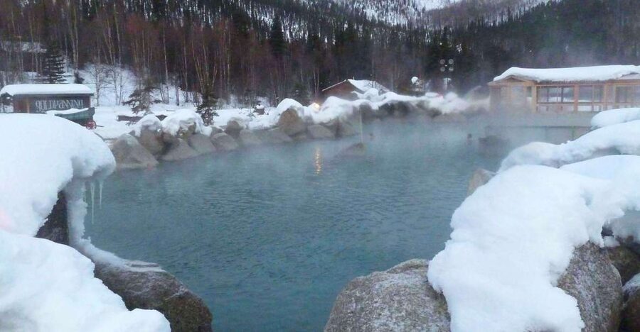 From Fairbanks: Chena Hot Springs Northern Lights Tour - Leaving Fairbanks for a long Arctic night