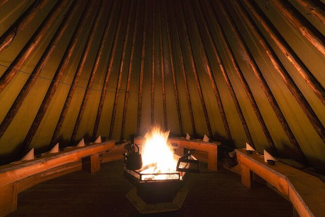From Kakslauttanen:Northern Lights tour to Lake Inari, inc dinner - What the $241.77 price really covers