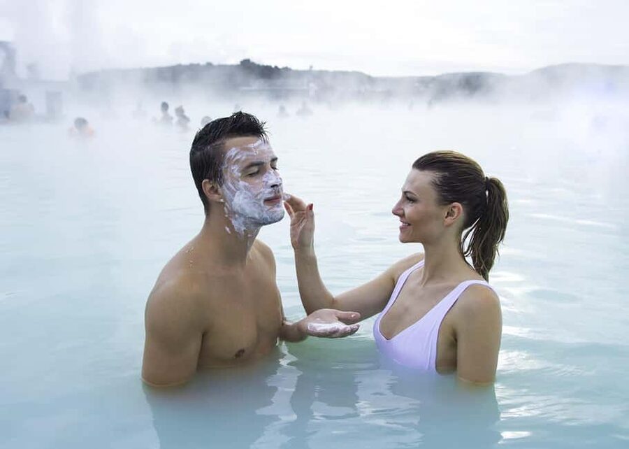 From Reykjavik: 3-Day Northern Lights Hunt & Glacier Lagoon - Five things to know before booking