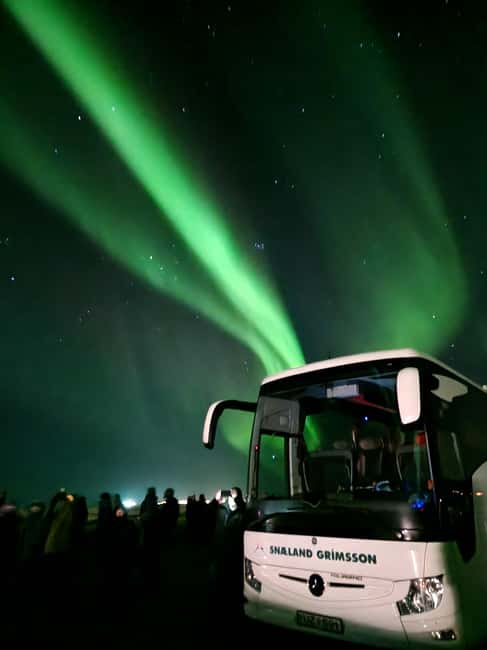 From Reykjavik: 3-Day Northern Lights Hunt & Glacier Lagoon - Day two: Vatnajökull, Jökulsárlón, and Diamond Beach
