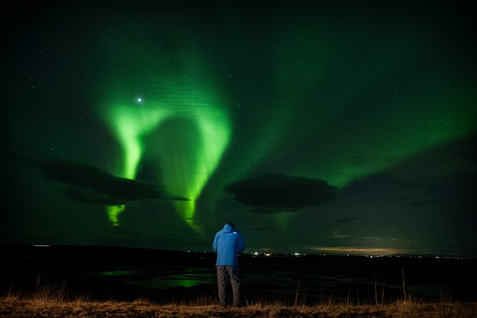 From Reykjavik 4x4 Minibus Northern Lights with Photo and Cocoa - Guide quality and the feel of the evening
