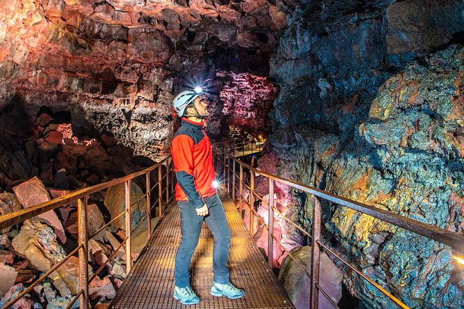From Reykjavík: Evening Lava Tunnel Tour and Northern Lights Tour - What happens when the aurora does not appear