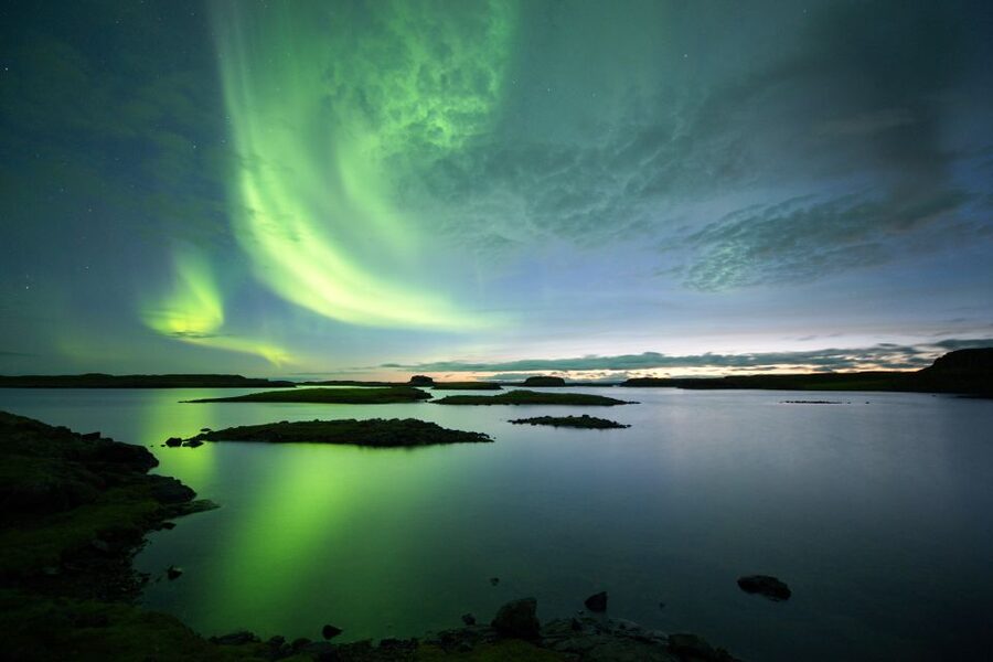 From Reykjavik: Golden Circle and Northern Lights Combo - What the guides add to the day