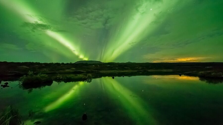From Reykjavik: Northern Lights Boat Cruise - Crossing Faxaflói Bay in search of the aurora