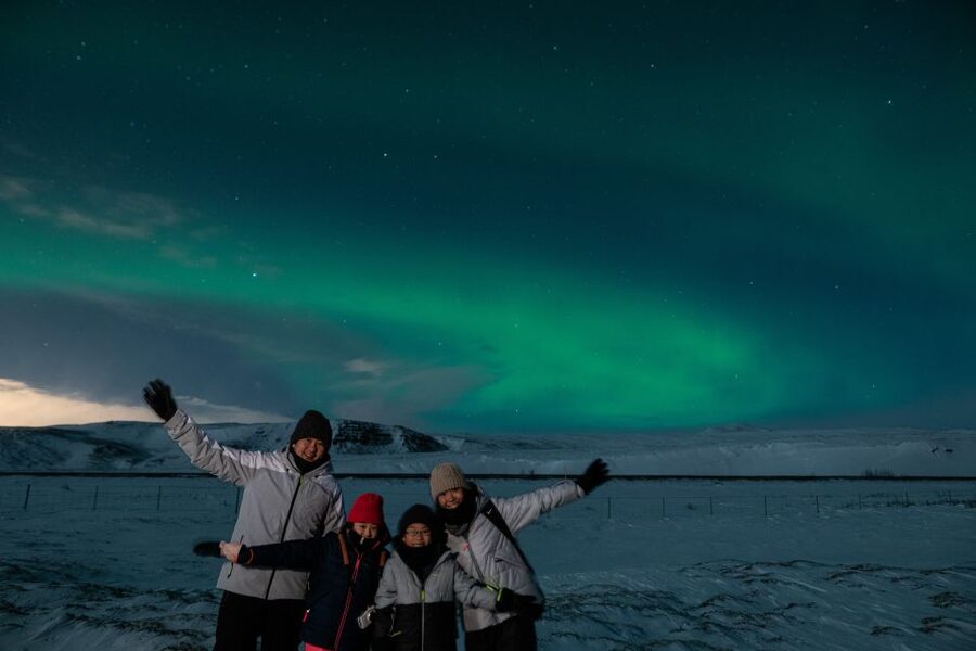 From Reykjavik: Northern Lights Guided Tour with Photos - Hot chocolate and blankets are small luxuries