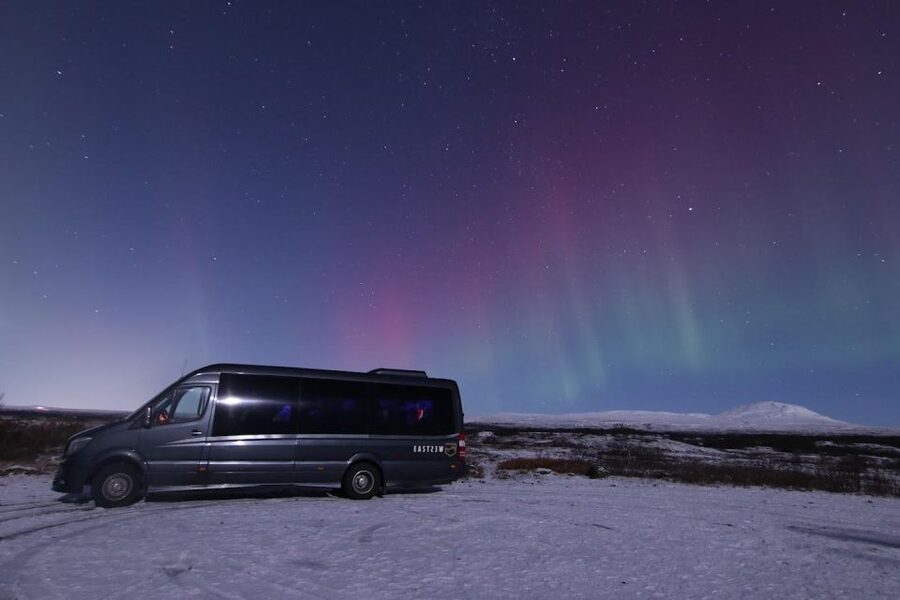 From Reykjavik: Northern Lights Tour with Hot Cocoa & Photos - Hot chocolate, kleina, and the practical comforts
