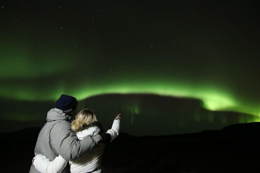From Reykjavík: Northern Lights Tour with Hot Cocoa & Photos - How the guide chooses a viewing point