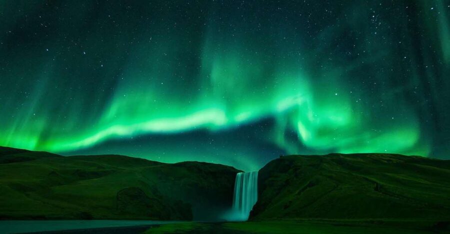 From Reykjavik: Northern Lights Tour with Lifetime Guarantee - Starting at BSÍ and getting out of town