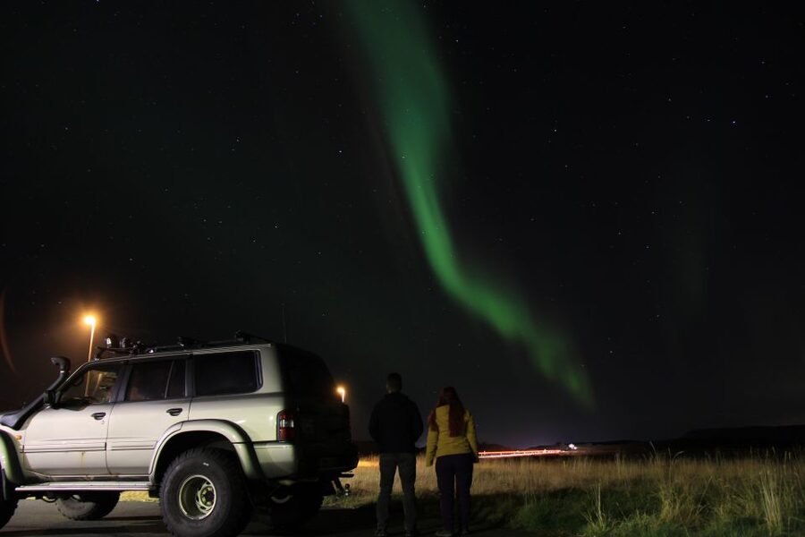 From Reykjavík: Spot the Northern Lights with Snacks & Drink - Who should book this experience