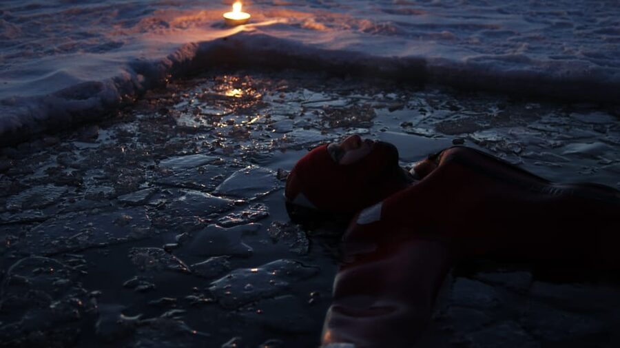 From Rovaniemi: Ice Floating under Aurora Borealis - Chasing the Northern Lights without false promises