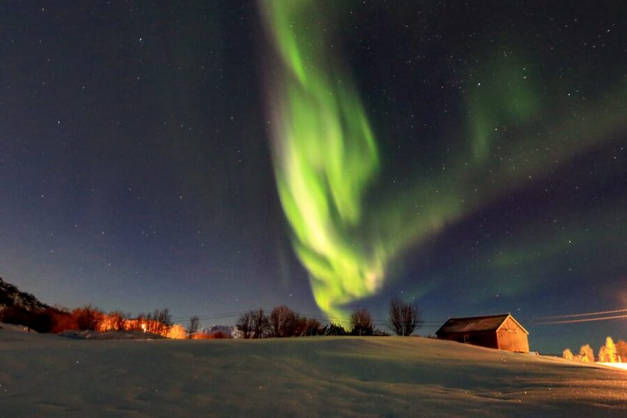 From Svolvaer: Private Northern Lights Search Trip - What the private minivan adds