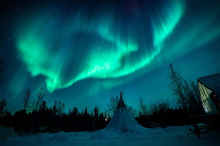 From Yellowknife:4-Day Aurora Viewing Tour with Hotel Pickup - Three nights built around the northern lights