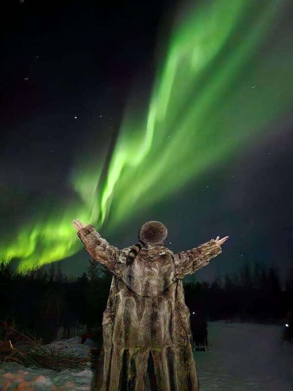 From Yellowknife: Aurora Borealis Tour with Cozy Cabin Base - A cozy bush cabin instead of a frozen waiting game
