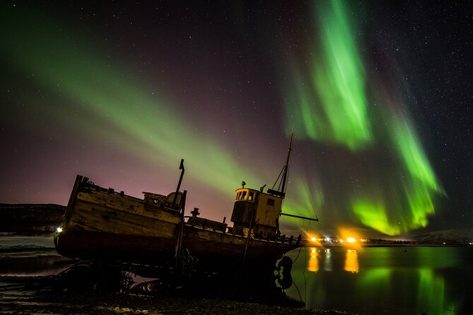 Full Night Magic of the Northern Lights in Tromso - Bonfire, drinks, snacks, and the cold