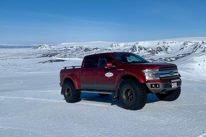 Golden Circle, Glacier & Northern Lights/Midnight sun / guided private tour - A private way to see Iceland’s classic circuit