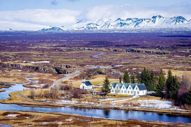Golden Circle & Northern Lights Tour from Reykjavik - The Northern Lights search around Reykjanes