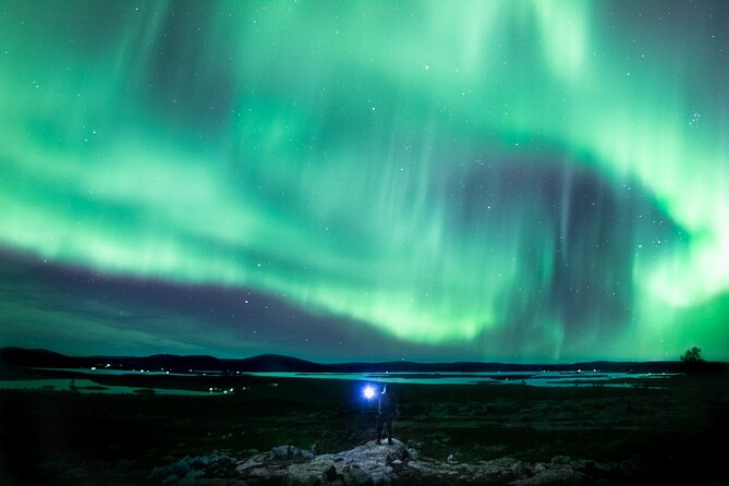 Guaranteed Aurora Hunting Tour from Rovaniemi with Local Guide - Meeting Velu and finding the blue van