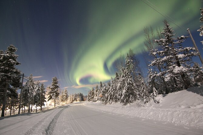 Guided Northern Lights Tour at Kiruna - Waiting beneath Kiruna’s dark sky