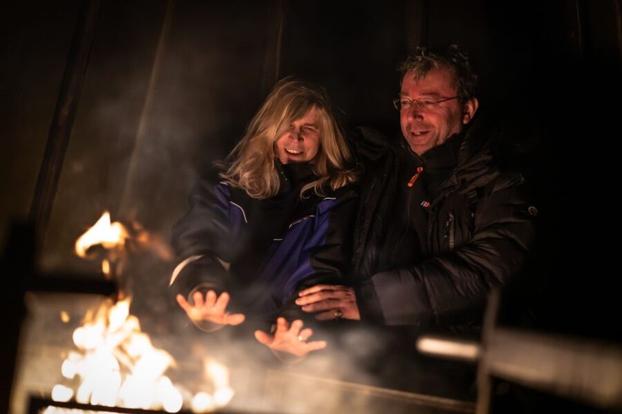 Ivalo: Lake Inari Northern Lights Tour w/ Reindeer & Dinner - What the three-course dinner is really like