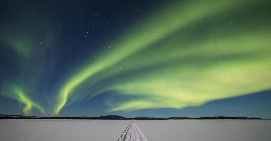 Ivalo: Lake Inari Northern Lights Tour w/ Reindeer & Dinner - The return ride and total four-hour schedule