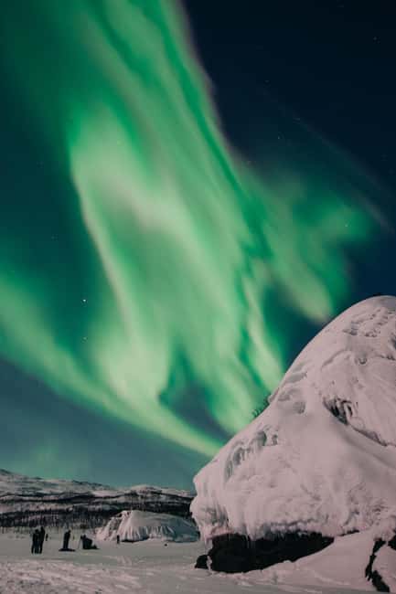 Kiruna: Northern Lights Snowmobile Tour - Safety briefing and choosing your snowmobile option