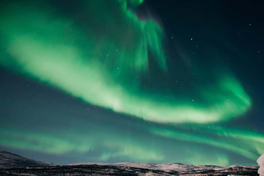 Kiruna: Sami-Inspired BBQ Dinner with Northern Lights Chase - Cold, transport, and comfort in practical terms